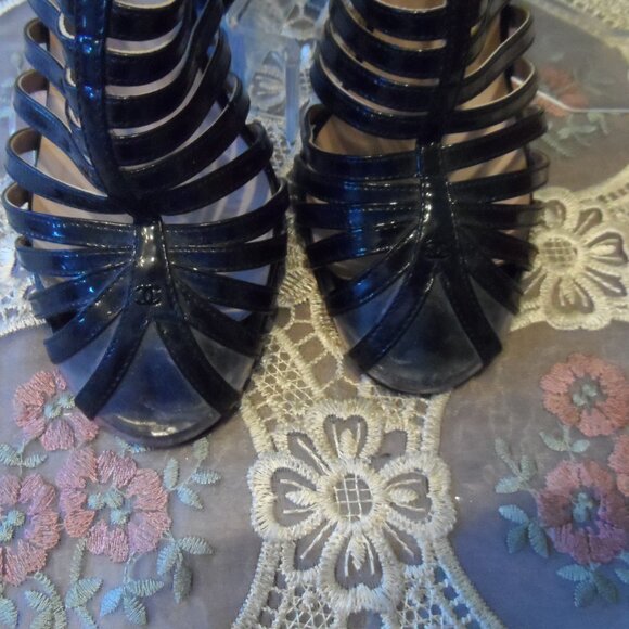Chanel Black Patent Leather Multi Strap Booties w/Clear Perforated PVC Size 40 - Picture 7 of 16